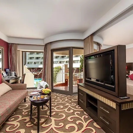 Cornelia Diamond Golf & 5*