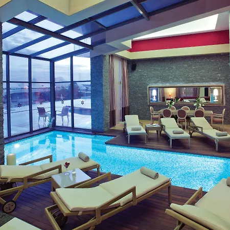 Üdülőközpont Cornelia Diamond Golf &