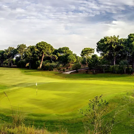 Cornelia Diamond Golf & באלאק
