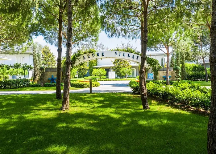 Cornelia Diamond Golf & Μπέλεκ