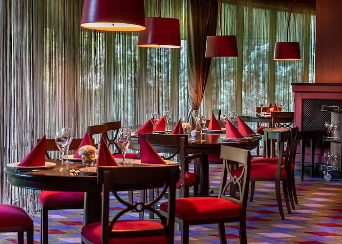 Cornelia Diamond Golf & 5*