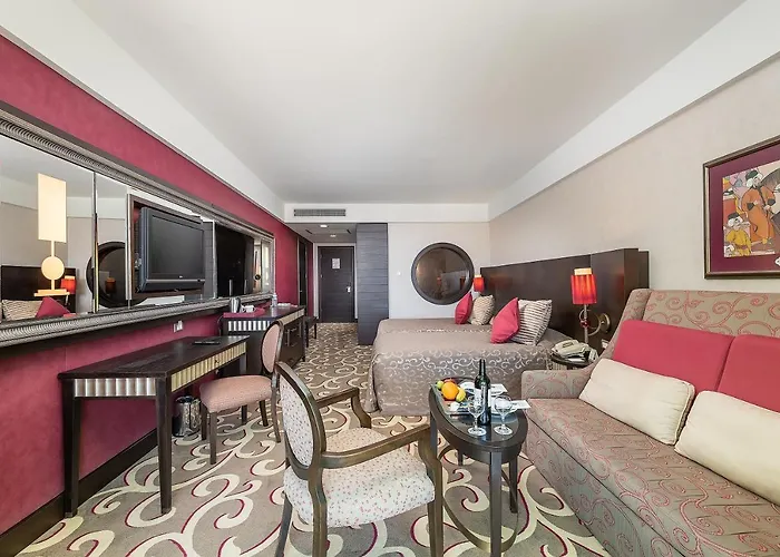 Cornelia Diamond Golf & 5*