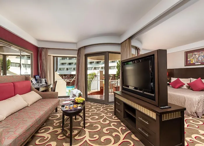 Cornelia Diamond Golf & 5*