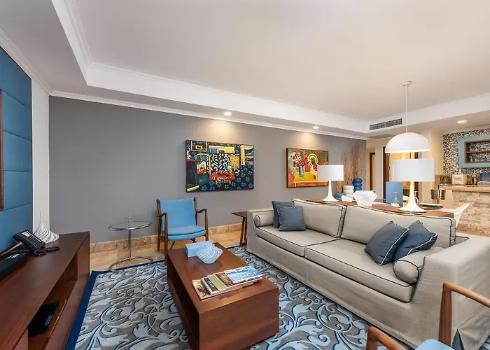 Cornelia Diamond Golf & 5*