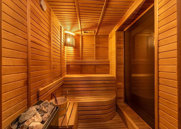 Cornelia Diamond Golf & 5*