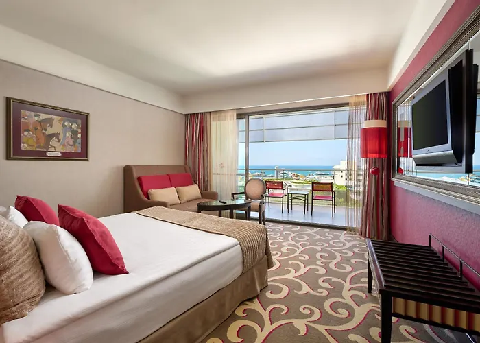 Cornelia Diamond Golf & Μπέλεκ