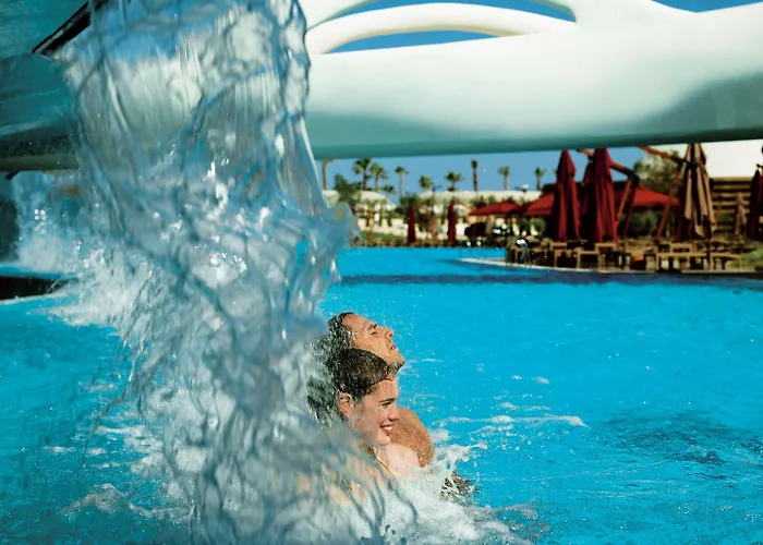 Cornelia Diamond Golf & Μπέλεκ