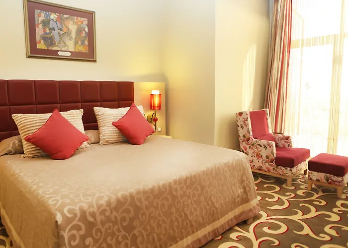 Cornelia Diamond Golf & 5*