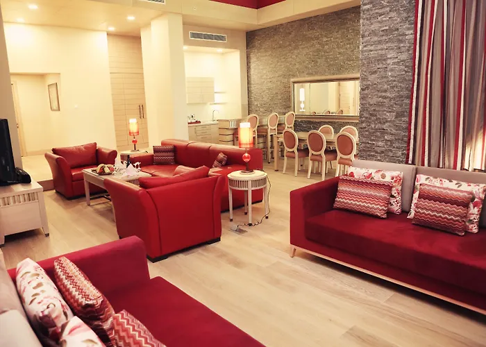 Cornelia Diamond Golf & Μπέλεκ