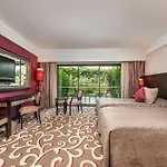 Cornelia Diamond Golf & 5*