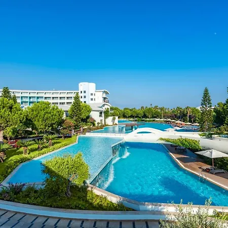 Θέρετρο Cornelia Diamond Golf &