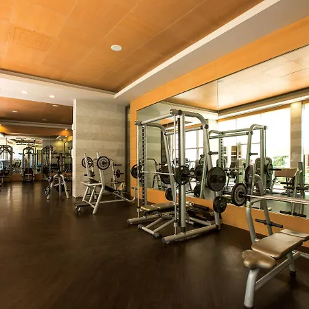 Cornelia Diamond Golf & 5*